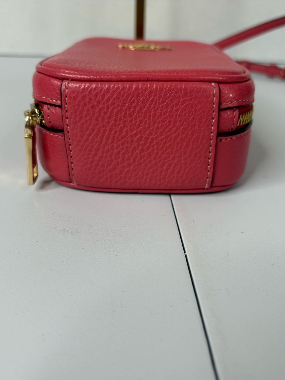 NWOT Coach Eva Phone Crossbody in Watermelon with gold hardware - Picture 9 of 14